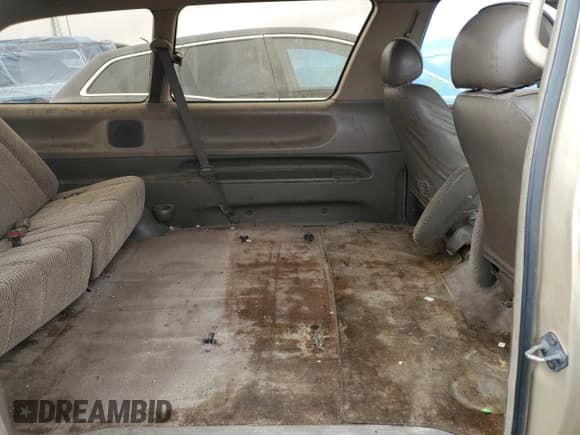 ✅ 1996 Toyota Previa • VIN: JT3GK12M0T1240490 • Лот: 62648705. Опубликован ранее на Copart с пробегом 243 289 миль. Бесплатный доступ к архиву аукционных продаж из США и подробный отчёт об истории автомобиля на DreamBid. Изображение 11.