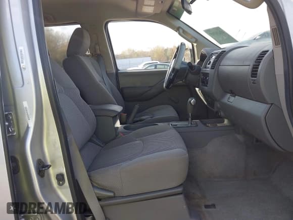 ✅ 2013 Nissan Frontier SV • VIN: 1N6AD0EV8DN735120 • Lot: 43636309. Wystawiony na IAAI z przebiegiem 168 610 mil. Bezpłatny archiwum sprzedaży aukcyjnych z USA i szczegółowy raport historii pojazdu na DreamBid. Zdjęcie 5.