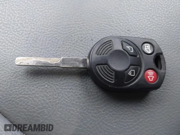 ✅ 2017 Ford Transit • VIN: 1FTYR2CM0HKB09349 • Lot: 41441869. Wystawiony na IAAI z przebiegiem 173 572 mil. Bezpłatny archiwum sprzedaży aukcyjnych z USA i szczegółowy raport historii pojazdu na DreamBid. Zdjęcie 11.