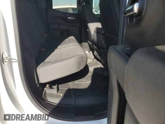 ✅ 2019 Chevrolet Silverado 1500 LT • VIN: 1GCRWCED8KZ349666 • Lot: 68882064. Wystawiony na Copart z przebiegiem 106 901 mil. Bezpłatny archiwum sprzedaży aukcyjnych z USA i szczegółowy raport historii pojazdu na DreamBid. Zdjęcie 10.