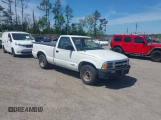 1994 Chevrolet S-10 z VIN 1GCCS1444R8161878, wystawiony jako IAAI lot #41902865 z przebiegiem 212 063 mil mil oraz . Historia ofert i sprzedaży dostępna na DreamBid. Obrazek 1.