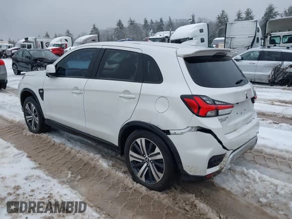 ✅ 2020 Mitsubishi Outlander ES • VIN: JA4AR3AU1LU007222 • Lot: 30932433. Listed on IAAI with 11,279 mi. Free auction sales archive from the USA and detailed vehicle history report at DreamBid. Image 3.