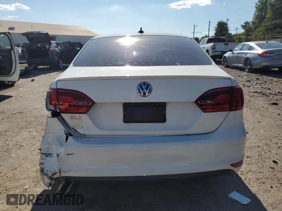 ✅ 2013 Volkswagen Jetta Autobahn • VIN: 3VW4A7AJ0DM242236 • Лот: 80339085. Опубликован ранее на Copart с пробегом 98 652 миль. Бесплатный доступ к архиву аукционных продаж из США и подробный отчёт об истории автомобиля на DreamBid. Изображение 6.