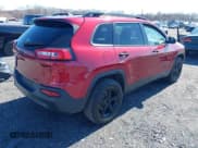 ✅ 2017 Jeep Cherokee Sport • VIN: 1C4PJMAB8HW648052 • Lot: 41748439. Wystawiony na IAAI z przebiegiem 177 435 mil. Bezpłatny archiwum sprzedaży aukcyjnych z USA i szczegółowy raport historii pojazdu na DreamBid. Zdjęcie 4.