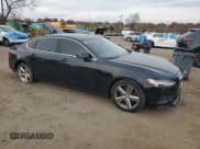 ✅ 2018 Volvo S90 Momentum • VIN: LVY982MKXJP016313 • Lot: 91645275. Wystawiony na Copart z przebiegiem 174 238 mil. Bezpłatny archiwum sprzedaży aukcyjnych z USA i szczegółowy raport historii pojazdu na DreamBid. Zdjęcie 4.