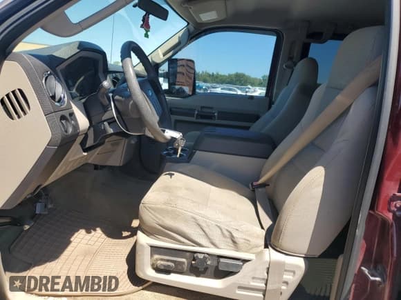 ✅ 2008 Ford F-250 XL • VIN: 1FTSW21R48EB48232 • Lot: 70175505. Wystawiony na Copart z przebiegiem 180 232 mil. Bezpłatny archiwum sprzedaży aukcyjnych z USA i szczegółowy raport historii pojazdu na DreamBid. Zdjęcie 7.