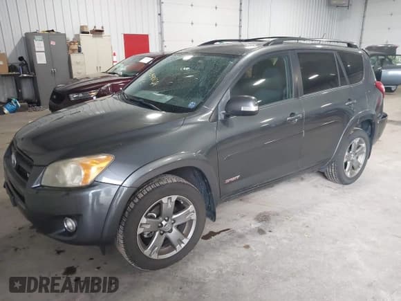 ✅ 2011 Toyota RAV4 Sport • VIN: JTMRK4DVXB5105360 • Лот: 43470104. Опубликован ранее на IAAI с пробегом 154 407 миль. Бесплатный доступ к архиву аукционных продаж из США и подробный отчёт об истории автомобиля на DreamBid. Изображение 2.