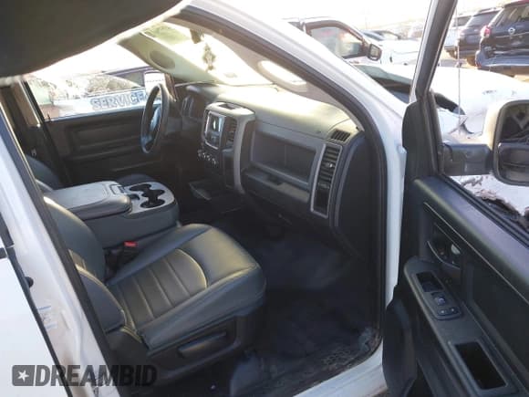 ✅ 2019 Ram 1500 Tradesman • VIN: 1C6RR6FG7KS740230 • Лот: 43575697. Опубликован ранее на IAAI с пробегом 75 325 миль. Бесплатный доступ к архиву аукционных продаж из США и подробный отчёт об истории автомобиля на DreamBid. Изображение 5.