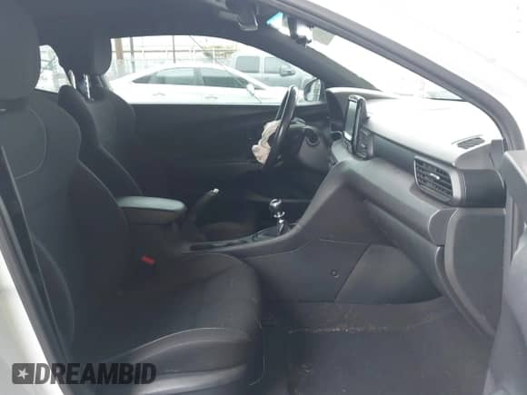 2020 Hyundai Veloster z VIN KMHT36AH6LU008009, wystawiony jako IAAI lot #41775605 z przebiegiem 84 029 mil mil oraz . Historia ofert i sprzedaży dostępna na DreamBid. Obrazek 5.