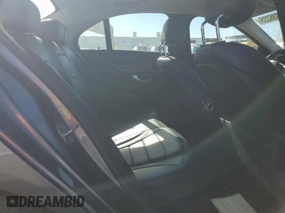 ✅ 2017 Mercedes-Benz C 300 • VIN: 55SWF4JBXHU198436 • Lot: 90936225. Wystawiony na Copart z przebiegiem 126 921 mil. Bezpłatny archiwum sprzedaży aukcyjnych z USA i szczegółowy raport historii pojazdu na DreamBid. Zdjęcie 10.