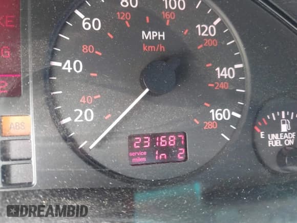 ✅ 1998 Audi A8 • VIN: WAUBG74D7WN003917 • Lot: 43525652. Wystawiony na IAAI z przebiegiem 231 687 mil. Bezpłatny archiwum sprzedaży aukcyjnych z USA i szczegółowy raport historii pojazdu na DreamBid. Zdjęcie 16.