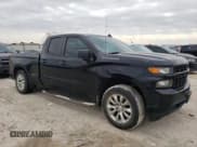 ✅ 2020 Chevrolet Silverado 1500 Custom • VIN: 1GCRWBEK7LZ371409 • Lot: 45115505. Wystawiony na Copart z przebiegiem 62 153 mil. Bezpłatny archiwum sprzedaży aukcyjnych z USA i szczegółowy raport historii pojazdu na DreamBid. Zdjęcie 4.