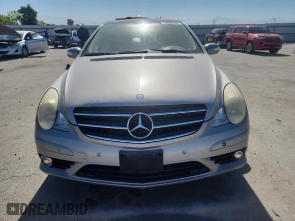 ✅ 2009 Mercedes-Benz R 3.5L • VIN: 4JGCB65E89A090483 • Lot: 63690735. Wystawiony na Copart z przebiegiem 200 363 mil. Bezpłatny archiwum sprzedaży aukcyjnych z USA i szczegółowy raport historii pojazdu na DreamBid. Zdjęcie 5.