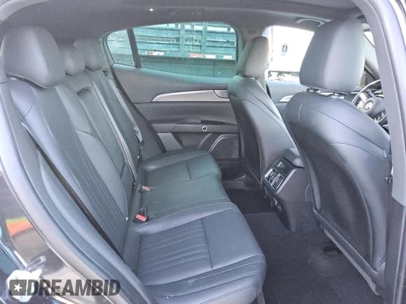 ✅ 2023 Maserati Grecale GT • VIN: ZN682AVA7P7432301 • Лот: 87949825. Опубликован ранее на Copart с пробегом 28 459 миль. Бесплатный доступ к архиву аукционных продаж из США и подробный отчёт об истории автомобиля на DreamBid. Изображение 11.