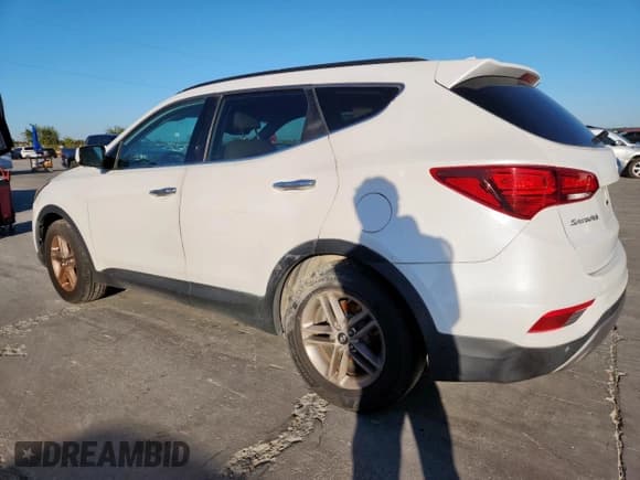 ✅ 2017 Hyundai Santa Fe 2.4L • VIN: 5XYZU3LB8HG410979 • Lot: 90727745. Wystawiony na Copart z przebiegiem 89 970 mil. Bezpłatny archiwum sprzedaży aukcyjnych z USA i szczegółowy raport historii pojazdu na DreamBid. Zdjęcie 2.