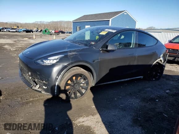✅ 2022 Tesla Model Y Long Range • VIN: 7SAYGDEE9NF371325 • Lot: 46917505. Wystawiony na Copart z przebiegiem Nie podano. Bezpłatny archiwum sprzedaży aukcyjnych z USA i szczegółowy raport historii pojazdu na DreamBid. Zdjęcie 1.