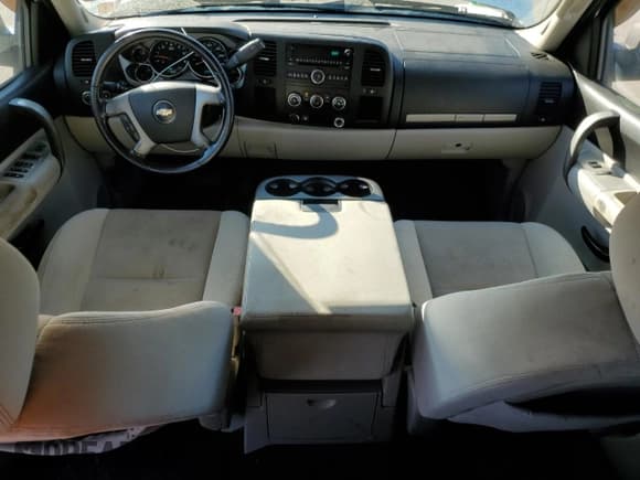 ✅ 2009 Chevrolet Silverado 1500 LT • VIN: 3GCEC23059G240416 • Lot: 74337464. Listed on Copart with 99,098 mi. Free auction sales archive from the USA and detailed vehicle history report at DreamBid. Image 8.