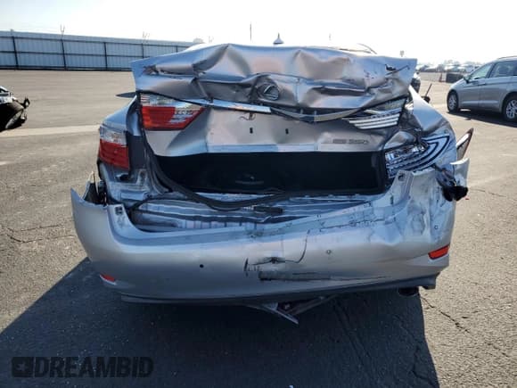 ✅ 2013 Lexus ES 250 • VIN: JTHBK1GG5D2032141 • Lot: 87484085. Listed on Copart with 92,170 mi. Free auction sales archive from the USA and detailed vehicle history report at DreamBid. Image 6.