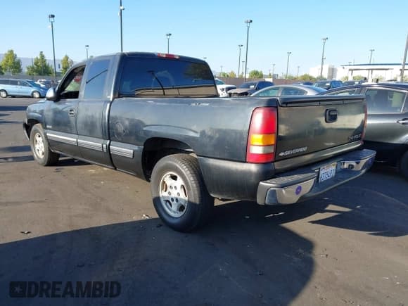✅ 2001 Chevrolet Silverado 1500 LS • VIN: 2GCEC19T311396074 • Лот: 43351913. Опубликован ранее на IAAI с пробегом Не указан. Бесплатный доступ к архиву аукционных продаж из США и подробный отчёт об истории автомобиля на DreamBid. Изображение 3.