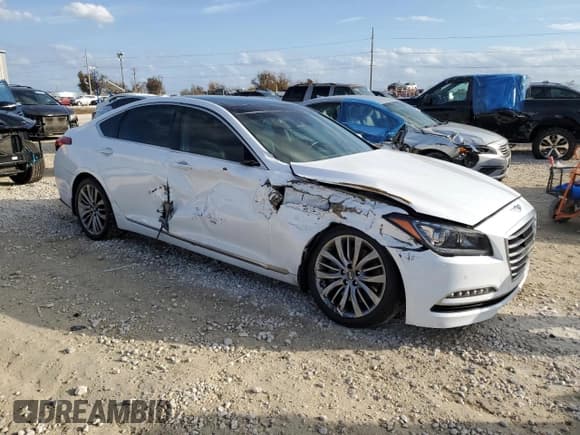 ✅ 2015 Hyundai Genesis 5.0L • VIN: KMHGN4JF9FU037331 • Lot: 84558944. Wystawiony na Copart z przebiegiem 69 384 mil. Bezpłatny archiwum sprzedaży aukcyjnych z USA i szczegółowy raport historii pojazdu na DreamBid. Zdjęcie 4.
