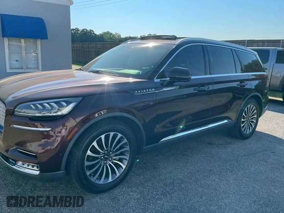 ✅ 2020 Lincoln Aviator Reserve • VIN: 5LM5J7WC4LGL18575 • Lot: 85508135. Wystawiony na Copart z przebiegiem 95 350 mil. Bezpłatny archiwum sprzedaży aukcyjnych z USA i szczegółowy raport historii pojazdu na DreamBid. Zdjęcie 2.