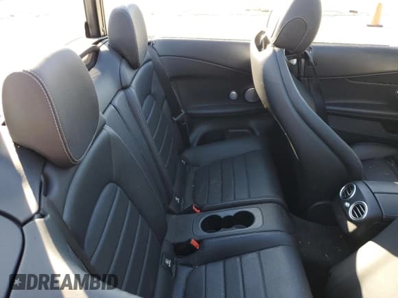 ✅ 2020 Mercedes-Benz C 300 • VIN: W1KWK8DB4LG001345 • Lot: 56673464. Wystawiony na Copart z przebiegiem Nie podano. Bezpłatny archiwum sprzedaży aukcyjnych z USA i szczegółowy raport historii pojazdu na DreamBid. Zdjęcie 11.