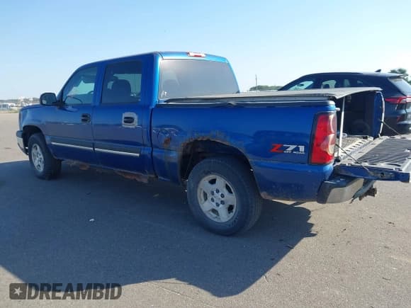✅ 2004 Chevrolet Silverado 1500 Z71 • VIN: 2GCEK13T441413366 • Lot: 43364710. Wystawiony na IAAI z przebiegiem Nie podano. Bezpłatny archiwum sprzedaży aukcyjnych z USA i szczegółowy raport historii pojazdu na DreamBid. Zdjęcie 3.