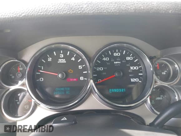 ✅ 2008 Chevrolet Silverado 1500 1LT • VIN: 3GCEC13J98G295808 • Lot: 43534433. Wystawiony na IAAI z przebiegiem 285 031 mil. Bezpłatny archiwum sprzedaży aukcyjnych z USA i szczegółowy raport historii pojazdu na DreamBid. Zdjęcie 7.