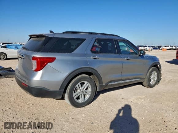 ✅ 2021 Ford Explorer XLT • VIN: 1FMSK7DH5MGB28464 • Lot: 94503165. Listed on Copart with 38,506 mi. Free auction sales archive from the USA and detailed vehicle history report at DreamBid. Image 3.