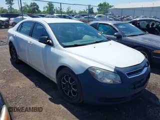2011 Chevrolet Malibu 1LS с VIN 1G1ZB5E15BF170024, выставлен на аукционе IAAI как лот 42646592 с пробегом 133 300 миль миль и . История ставок и продаж доступна на DreamBid. Изображение 1.
