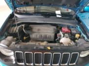 ✅ 2020 Jeep Renegade Latitude • VIN: ZACNJBBB2LPL23877 • Lot: 51942675. Wystawiony na Copart z przebiegiem 67 720 mil. Bezpłatny archiwum sprzedaży aukcyjnych z USA i szczegółowy raport historii pojazdu na DreamBid. Zdjęcie 11.