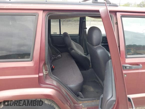 ✅ 2001 Jeep Cherokee Sport • VIN: 1J4FF58S81L514975 • Lot: 42994136. Wystawiony na IAAI z przebiegiem Nie podano. Bezpłatny archiwum sprzedaży aukcyjnych z USA i szczegółowy raport historii pojazdu na DreamBid. Zdjęcie 8.