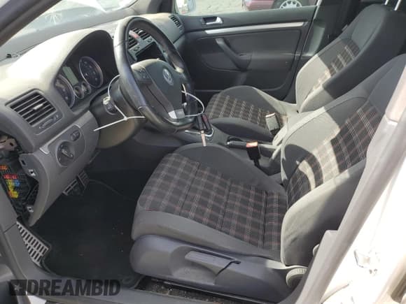 ✅ 2008 Volkswagen Golf GTI • VIN: WVWHV71K88W239642 • Лот: 63648665. Опубликован ранее на Copart с пробегом 114 465 миль. Бесплатный доступ к архиву аукционных продаж из США и подробный отчёт об истории автомобиля на DreamBid. Изображение 7.