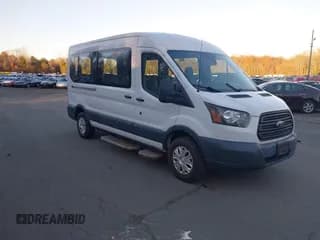 ✅ 2017 Ford Transit • VIN: 1FTYR2CM6HKA15542 • Lot: 43694352. Wystawiony na IAAI z przebiegiem 74 878 mil. Bezpłatny archiwum sprzedaży aukcyjnych z USA i szczegółowy raport historii pojazdu na DreamBid. Zdjęcie 1.