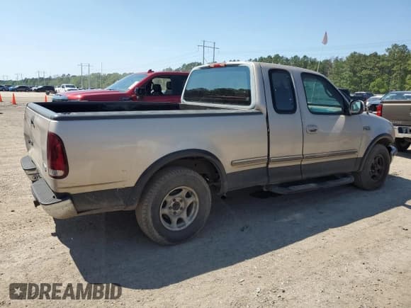 ✅ 1997 Ford F-150 XL • VIN: 1FTEX17LXVNB11737 • Lot: 52624175. Wystawiony na Copart z przebiegiem 94 897 mil. Bezpłatny archiwum sprzedaży aukcyjnych z USA i szczegółowy raport historii pojazdu na DreamBid. Zdjęcie 3.