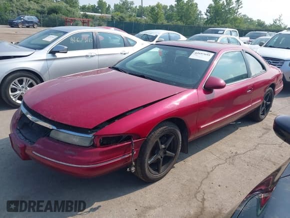 ✅ 1994 Lincoln Mark VIII • VIN: 1LNLM91V0RY638162 • Lot: 42697695. Wystawiony na IAAI z przebiegiem 80 648 mil. Bezpłatny archiwum sprzedaży aukcyjnych z USA i szczegółowy raport historii pojazdu na DreamBid. Zdjęcie 18.