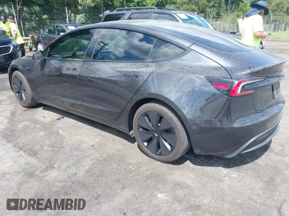 ✅ 2025 Tesla Model 3 Long Range • VIN: 5YJ3E1EB6SF924798 • Лот: 42747819. Опубликован ранее на IAAI с пробегом Не указан. Бесплатный доступ к архиву аукционных продаж из США и подробный отчёт об истории автомобиля на DreamBid. Изображение 3.