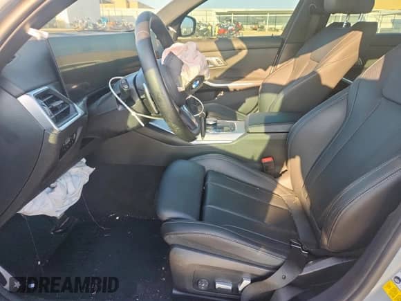 2023 BMW 3 Series 330i z VIN 3MW69FF05P8D29302, wystawiony jako Copart lot #81690055 z przebiegiem 45 083 mil mil oraz Szkoda całkowita • Salvage title. Historia ofert i sprzedaży dostępna na DreamBid. Obrazek 7.