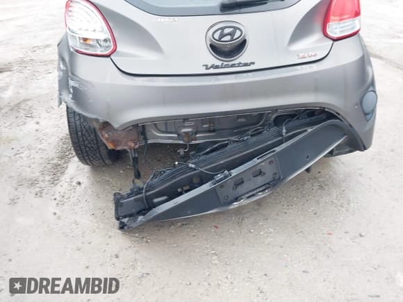 ✅ 2013 Hyundai Veloster Turbo • VIN: KMHTC6AE8DU171669 • Lot: 41661874. Wystawiony na IAAI z przebiegiem 71 980 mil. Bezpłatny archiwum sprzedaży aukcyjnych z USA i szczegółowy raport historii pojazdu na DreamBid. Zdjęcie 19.