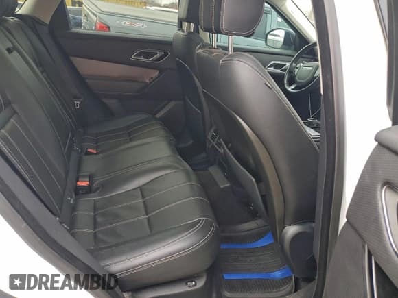 ✅ 2019 Land Rover Range Rover Velar S • VIN: SALYB2EX1KA794060 • Lot: 94129775. Wystawiony na Copart z przebiegiem 114 547 mil. Bezpłatny archiwum sprzedaży aukcyjnych z USA i szczegółowy raport historii pojazdu na DreamBid. Zdjęcie 11.