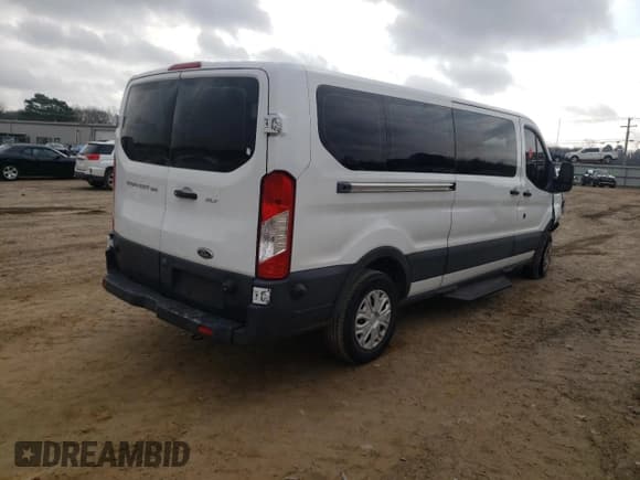 ✅ 2019 Ford Transit Passenger XL • VIN: 1FBZX2YM5KKA47333 • Lot: 44350205. Listed on Copart with 84,588 mi. Free auction sales archive from the USA and detailed vehicle history report at DreamBid. Image 3.