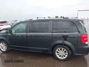 ✅ 2020 Dodge Grand Caravan SXT • VIN: 2C4RDGCG2LR153762 • Лот: 42816923. Опубликован ранее на IAAI с пробегом 136 914 миль. Бесплатный доступ к архиву аукционных продаж из США и подробный отчёт об истории автомобиля на DreamBid. Изображение 14.