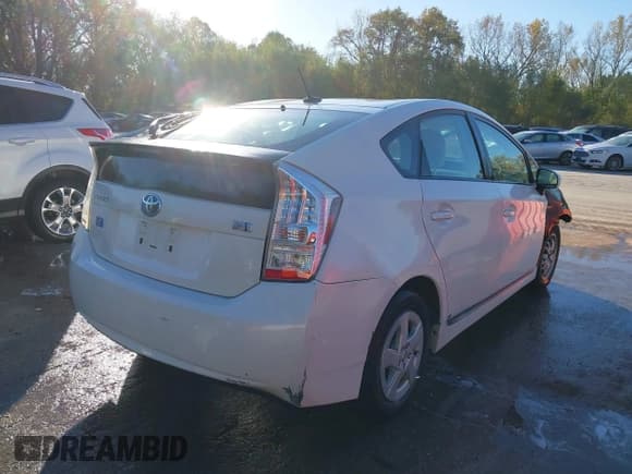 ✅ 2011 Toyota Prius I • VIN: JTDKN3DU1B5294717 • Lot: 43586748. Wystawiony na IAAI z przebiegiem 142 839 mil. Bezpłatny archiwum sprzedaży aukcyjnych z USA i szczegółowy raport historii pojazdu na DreamBid. Zdjęcie 4.