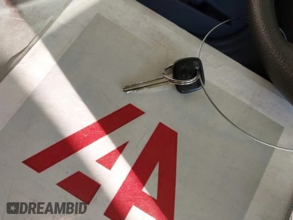 ✅ 2006 Toyota Camry LE • VIN: 4T1BE32K76U739955 • Lot: 43593886. Wystawiony na IAAI z przebiegiem 140 455 mil. Bezpłatny archiwum sprzedaży aukcyjnych z USA i szczegółowy raport historii pojazdu na DreamBid. Zdjęcie 11.