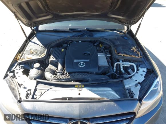 ✅ 2016 Mercedes-Benz C 300 • VIN: 55SWF4KB0GU137674 • Lot: 43413634. Listed on IAAI with 189,737 mi. Free auction sales archive from the USA and detailed vehicle history report at DreamBid. Image 10.