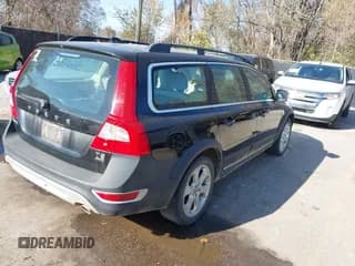 ✅ 2011 Volvo XC70 3.0T • VIN: YV4902BZ3B1109058 • Lot: 43717437. Listed on IAAI with 212,144 mi. Free auction sales archive from the USA and detailed vehicle history report at DreamBid. Image 4.