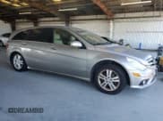 ✅ 2009 Mercedes-Benz R 3.5L • VIN: 4JGCB65E39A093968 • Lot: 69405705. Listed on Copart with 95,875 mi. Free auction sales archive from the USA and detailed vehicle history report at DreamBid. Image 4.