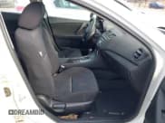 ✅ 2011 Mazda 3 i Sport • VIN: JM1BL1UG6B1356009 • Lot: 43827972. Listed on IAAI with 128,054 mi. Free auction sales archive from the USA and detailed vehicle history report at DreamBid. Image 5.