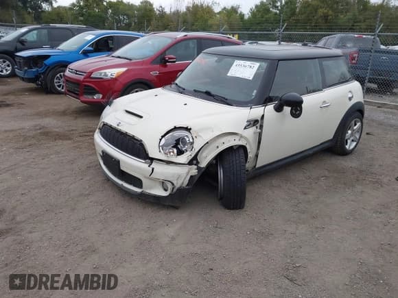 ✅ 2010 MINI Hardtop S • VIN: WMWMF7C52ATZ73393 • Lot: 43536782. Wystawiony na IAAI z przebiegiem 90 612 mil. Bezpłatny archiwum sprzedaży aukcyjnych z USA i szczegółowy raport historii pojazdu na DreamBid. Zdjęcie 21.
