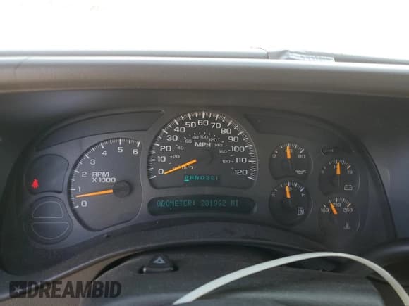 ✅ 2004 Chevrolet Silverado 1500 LS • VIN: 2GCEC19T941245969 • Лот: 69174254. Опубликован ранее на Copart с пробегом 281 962 миль. Бесплатный доступ к архиву аукционных продаж из США и подробный отчёт об истории автомобиля на DreamBid. Изображение 9.